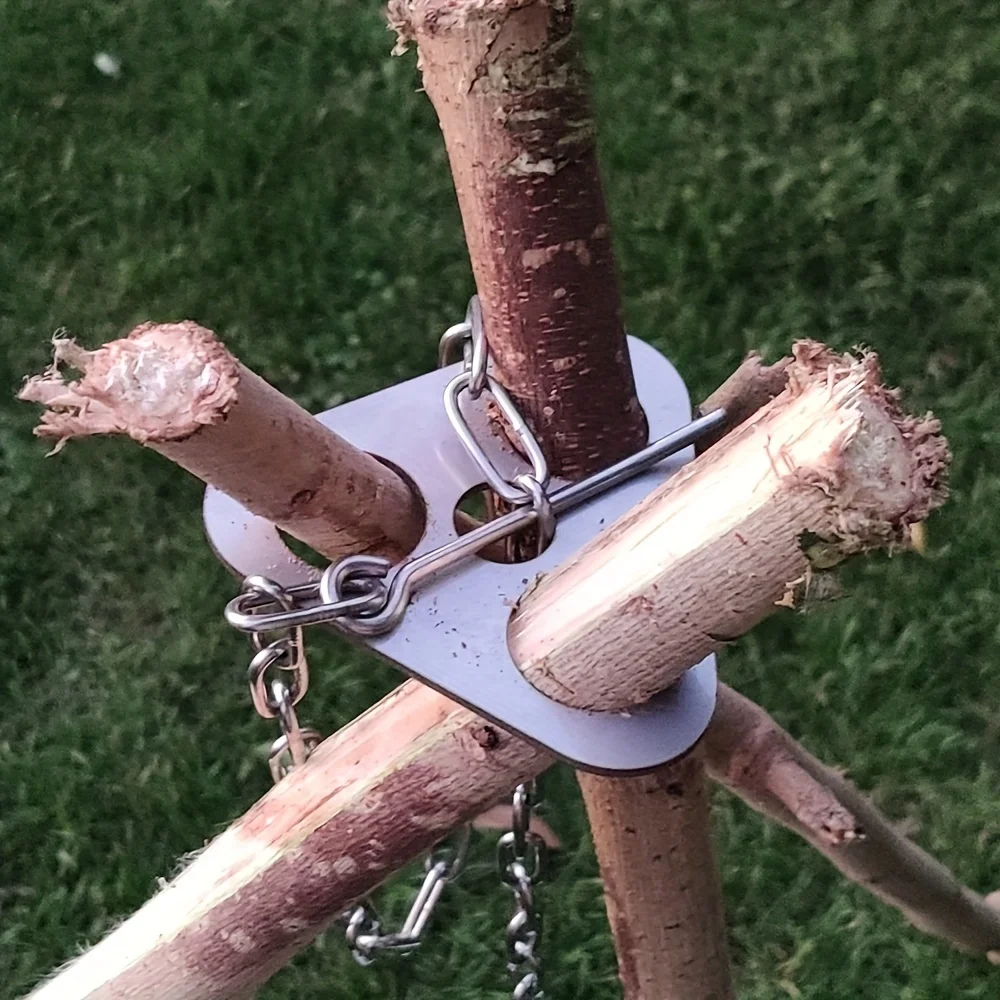 Stainless Steel Camping Tripod - Camping Cooking Hardware recension och pris