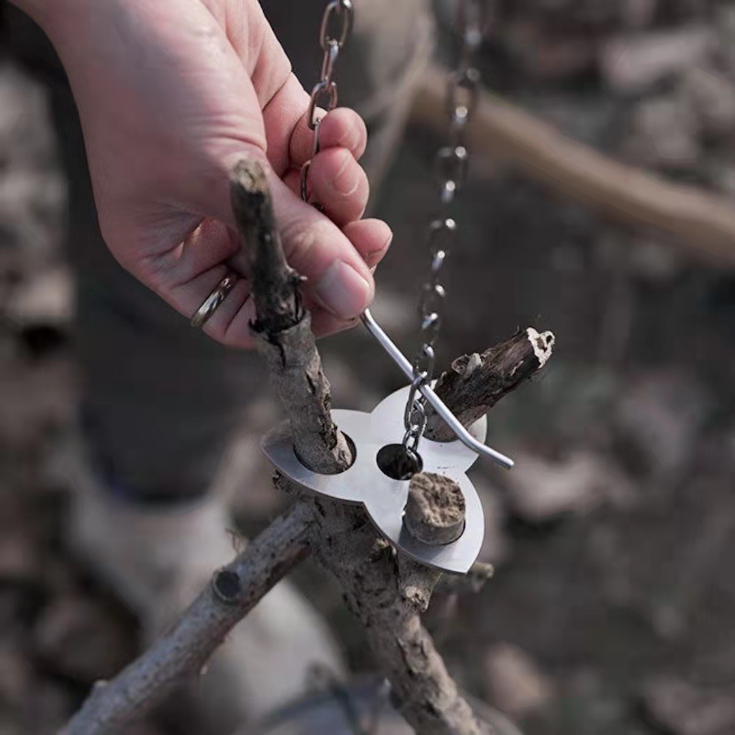 Stainless Steel Camping Tripod - Camping Cooking Hardware recension och pris